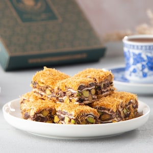 Special Baklava Turkish Delight with Kadaif and Pistachio, Gourmet Food, Sweet, Healthy Snack, Premium Gift, Turkish Delight, 250g-8.81oz