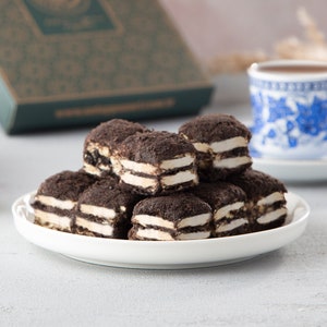 Special Baklava Turkish Delight with Oreo and Hazelnut, Gourmet Food, Sweet, Healthy Snack, Premium Gift, Turkish Delight, 250g-8.81oz