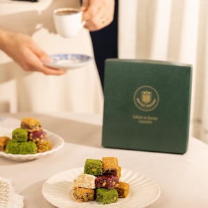 Mixed Turkish Delight Baklava (Large), Turkish Premium Gift, Natural Snack, High Quality Turkish Delight, Healthy Snack, Gift for Holiday
