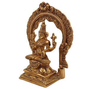 Brass Mookambika Devi Idol: Adi Shakti / Parvati Murti para Pooja y Gifting. imagen 3
