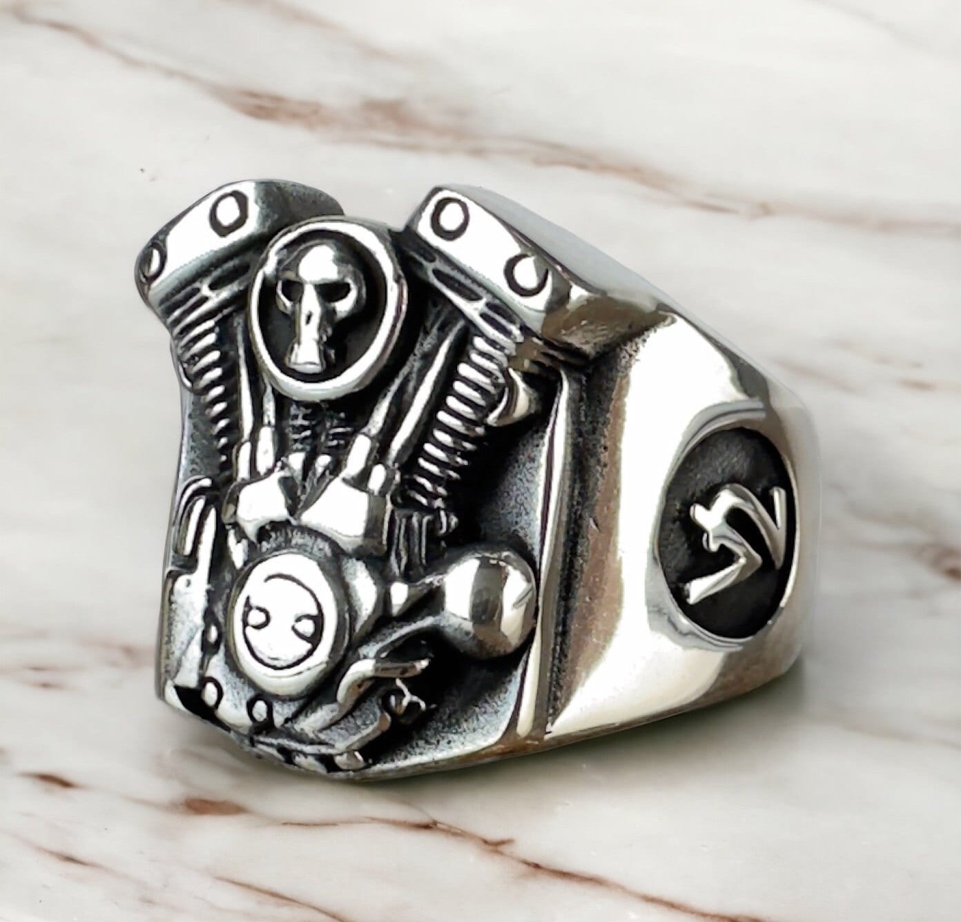 HUGE SKULL AND SHIELD HARLEY DAVIDSON BIKER RING - jewelry - by owner -  sale - craigslist