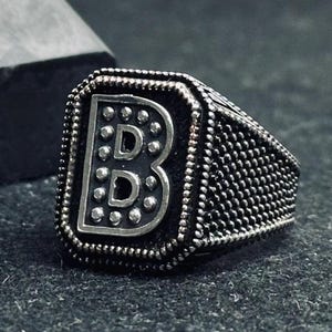 Anel de prata esterlina 925k com inicial – Anel de sinete com letra personalizada para ele e para ela – Joia com monograma gravado personalizado – Presente feito à mão para homens