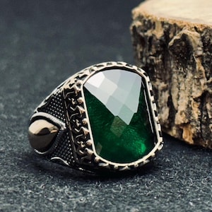 Colombian Emerald Men&#39;s Ring: Handmade 925 Sterling Silver Statement Jewelry