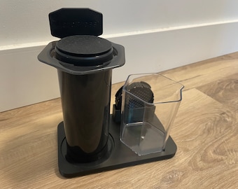 AeroPress XL Coffee Caddy – stylowy stojak i organizer dla domowych baristów