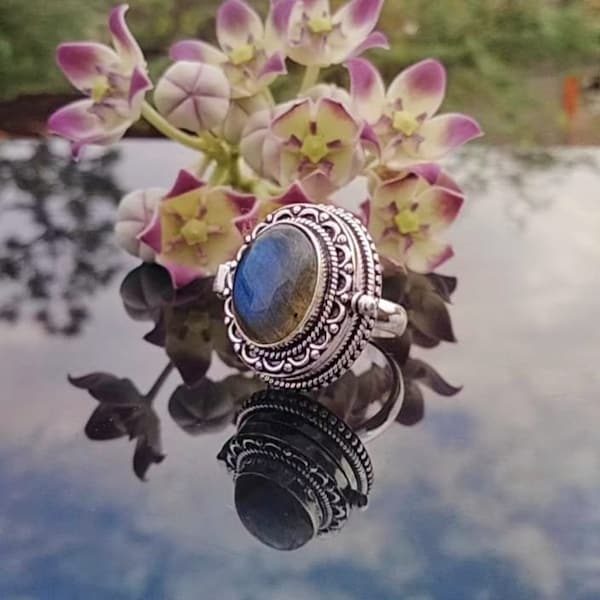 Natural Labradorite Poison Ring, Secret Compartment Ring, Gift For Her, 925 Sterling Silver  Ring, Antique Locket Ring, Poisoner Ring