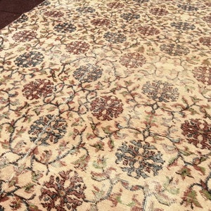 Large Vintage Persian Wool Rug: Floral Beige Antique Carpet (9.05x5.24 ft) Oriental Rug - Anatolian Wool Rug - Hand Woven Rug Oversize Rug