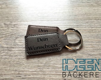 Personalizable keychain made of faux leather
