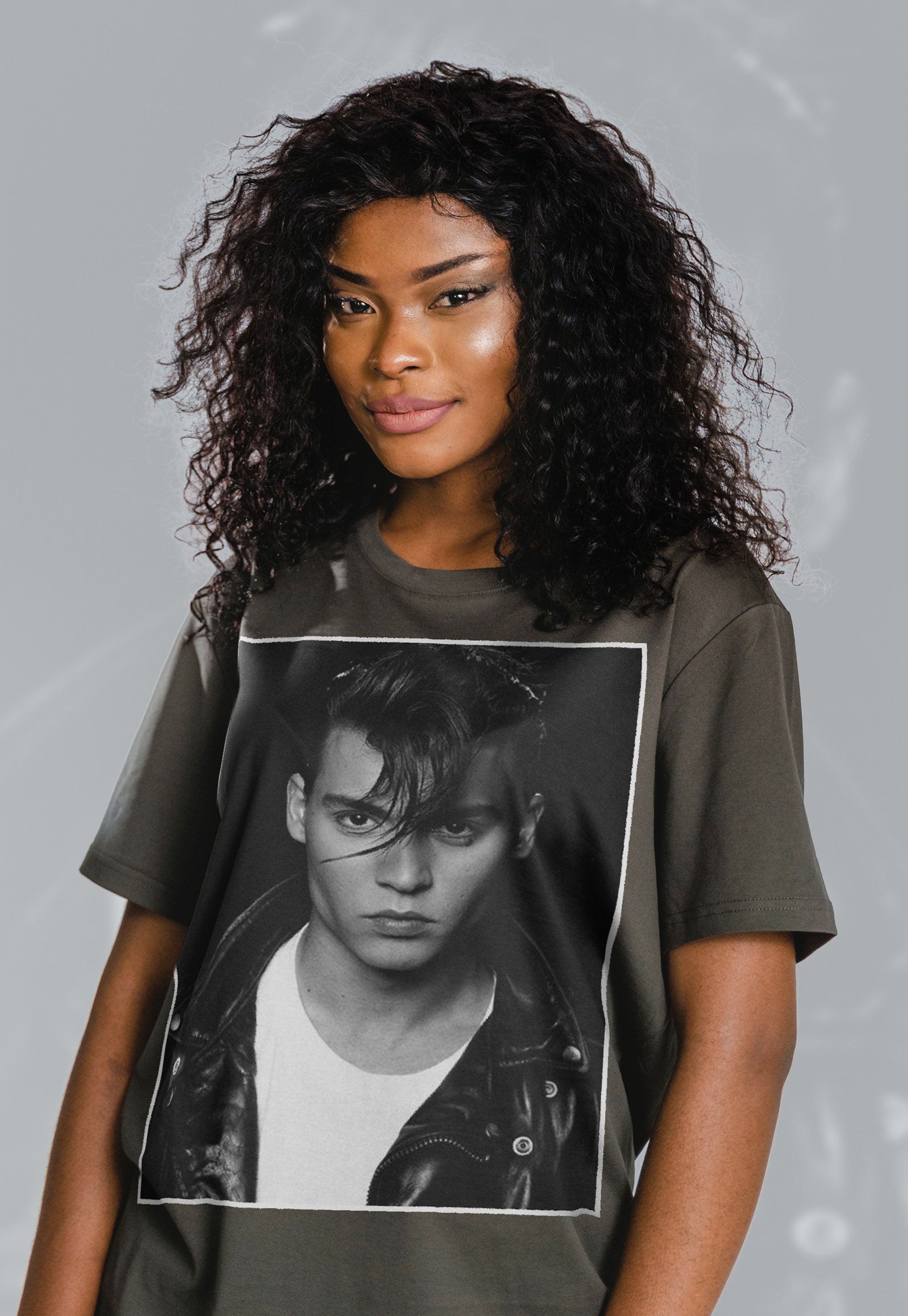 Discover Camiseta Johnny Depp Actor Famoso Merch para Hombre Mujer