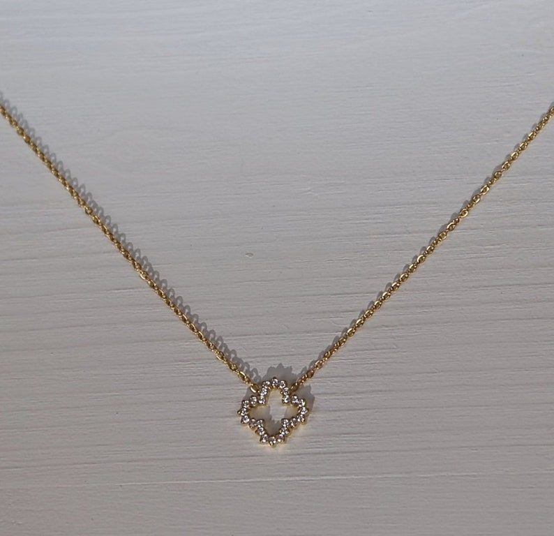 Collier pendentif trèfle collier en acier inoxydable Idée cadeau femme Cadeau d'anniversaire Cadeau Noël trèfle image 3