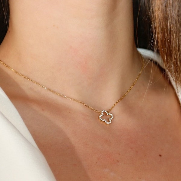 Collier pendentif trèfle - collier en acier inoxydable - Idée cadeau femme - Cadeau d'anniversaire - Cadeau Noël - trèfle