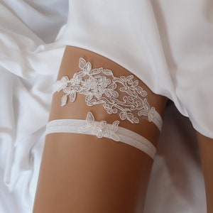 Duty Free Ivory Lace Wedding Garter Set: Bridal Keepsake & Toss Garter