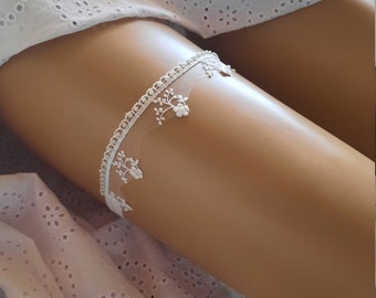 Sleek Simple Wedding Garter, Garters for wedding, Wedding garter ivory, Bridal garter, Lace garter, Wedding Flowers Garter, Elegant garter