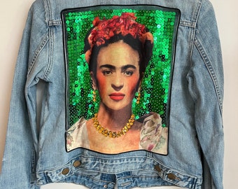 Veste en jean décorée à la main inspirée de Frida