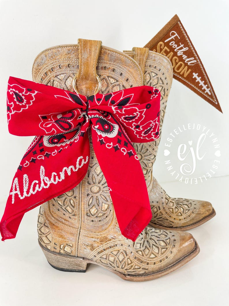 Pañuelo con lazo bordado estilo bota vaquera: espíritu escolar personalizado, herrajes dorados. imagen 8