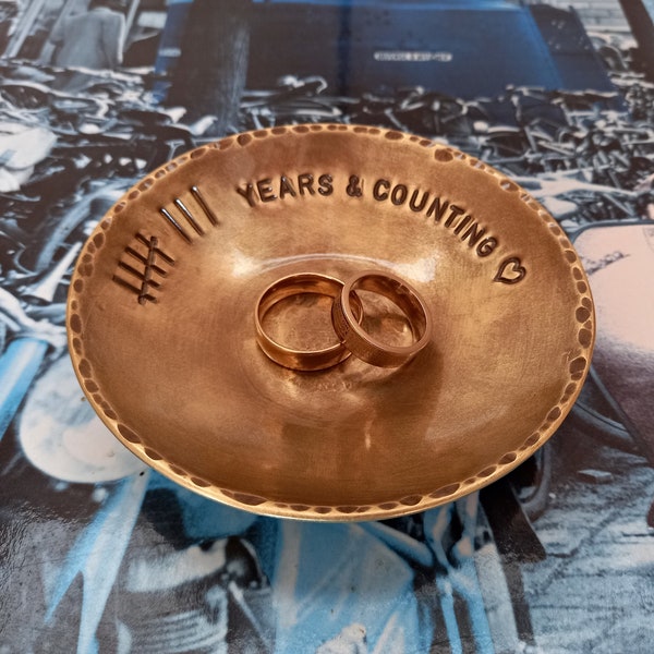 Customizable,4" Bronze bowl, 8 or 19 years TALLY MARK, 8th or 19th Anniversary, Handmade bowl. Traditional GIFT wedding anniversary.