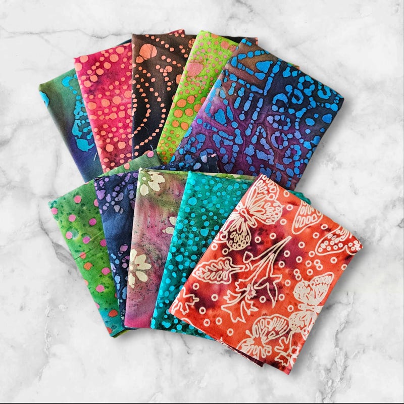 Fat Quarter - 10 Pieces of 19
