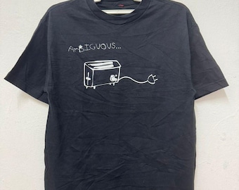 Vintage 90's Ambiguous Graphic T shirt / Design Photo Tee / artist Art Design Cooking Tee / Size M