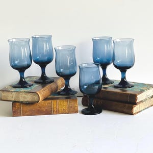 Vintage Blue Wine Glasses Blue Tulip Shaped Bowls Colored Wedding Stemware Vintage Barware