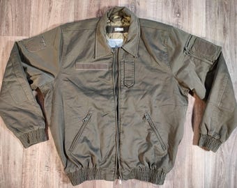 Chaqueta con forro verde Austrian Feuchter GmbH 2008 – modelo Heereseigentum, forro acolchado beige