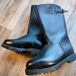 Vintage zwarte Oostenrijkse militaire laarzen maat 43 – wollen voering, Vibram noppenzool – model 1985