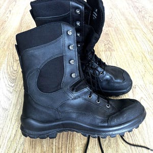 Combat boots of the Austrian army, Bundesheer. Völkl Delta pro