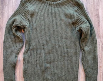 Maglione vintage da commando in lana verde oliva dell'esercito britannico, girocollo, autentico surplus dell'esercito britannico.