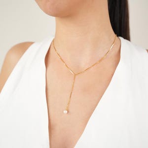 Gold Lariat Necklace with Pearl,  Pearl Y Necklace, Minimalist Y Necklace for Brides - Elegant Bridal Necklace, Mother&#39;s Day gift