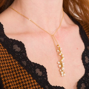Lariat Pearl Necklace, Gold Pearl Luster Necklace,  Bridal Y Necklace, Tassel Pearl Necklace, Valentines Day NecklacL