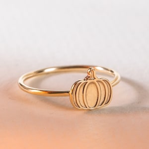 Pumpkin Ring, 14K 18K Real Solid Gold Halloween Ring, Cute Spooky Fall Jewelry, Halloween Gift, Minimalist Pumpkin Ring, Halloween Jewelry