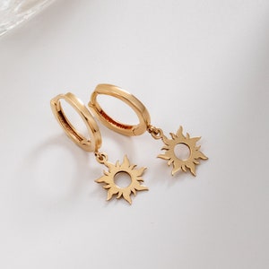 14K 18K Solid Gold Sun Hoop Earring • Elegant Real Gold Morning Star Dangle Earrings • Sun Jewelry, Circle Earrings with Gold Color Options