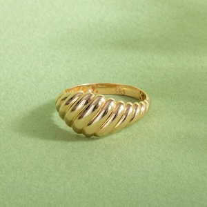 Chunky Croissant Ring 14K solid Gold, Echtgold Pluto Ring, Twisted Kuppelring, zierliche Blase Ring, Chunky Goldring, tägliches Geschenk für sie