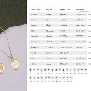 Pode incluir: Um colar de ouro com um pingente redondo que apresenta um desenho de sol na frente e o nome "Daniel" gravado na parte de tr&aacute;s. O colar &eacute; exibido em um fundo verde com um gr&aacute;fico de diferentes estilos de fonte e nomes.