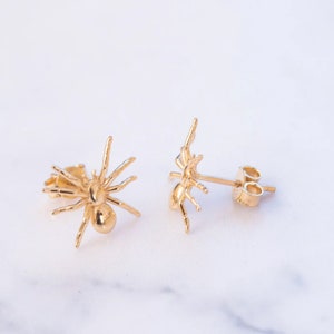 14K 18K Solid Gold Spider Stud Earrings Gothic Halloween Spider Stud Earrings Gold Realistic Insect Earring Great Gifft for Her image 3