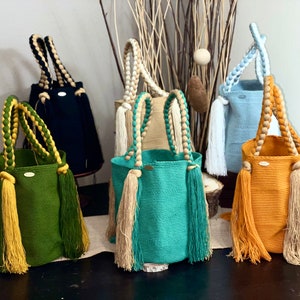 Handmade Bags from Colombia, Stylish Wayuu Bags for any occasion.