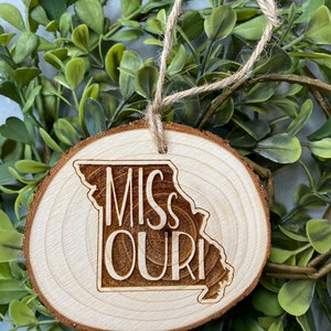 Missouri state Ornament - Wood engraved and personalization| Christmas