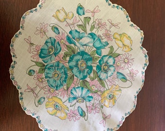 Vintage Floral Print Round Handkerchief with Scalloped Edge