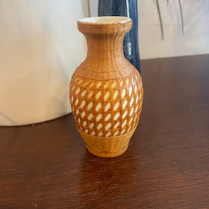 Porcelain Pine Straw Vase