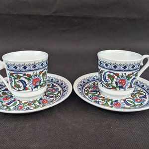 Vtg Kutahya Porselen Porcelain Blue Demitasse Coffee Teacup Saucer, Turkey set of 2