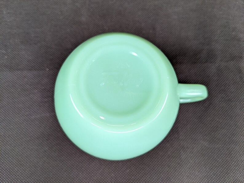 Vintage JADEITE Fire King Green Glass Coffee Mug Teacup, O Ring Handle