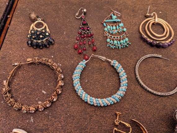 Vintage Lot of 75 Craft SINGLE Earrings Clip on B… - image 2