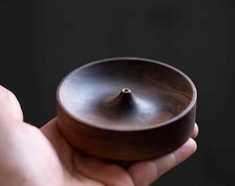 Räucherstäbchenhalter, handgefertigt aus Massivholz, Schwarznuss, als Naturholzbrenner und Räucherstäbchenbasis für eine Duftzeremonie