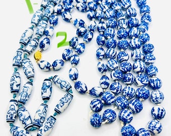 Chinese porcelain beaded necklace