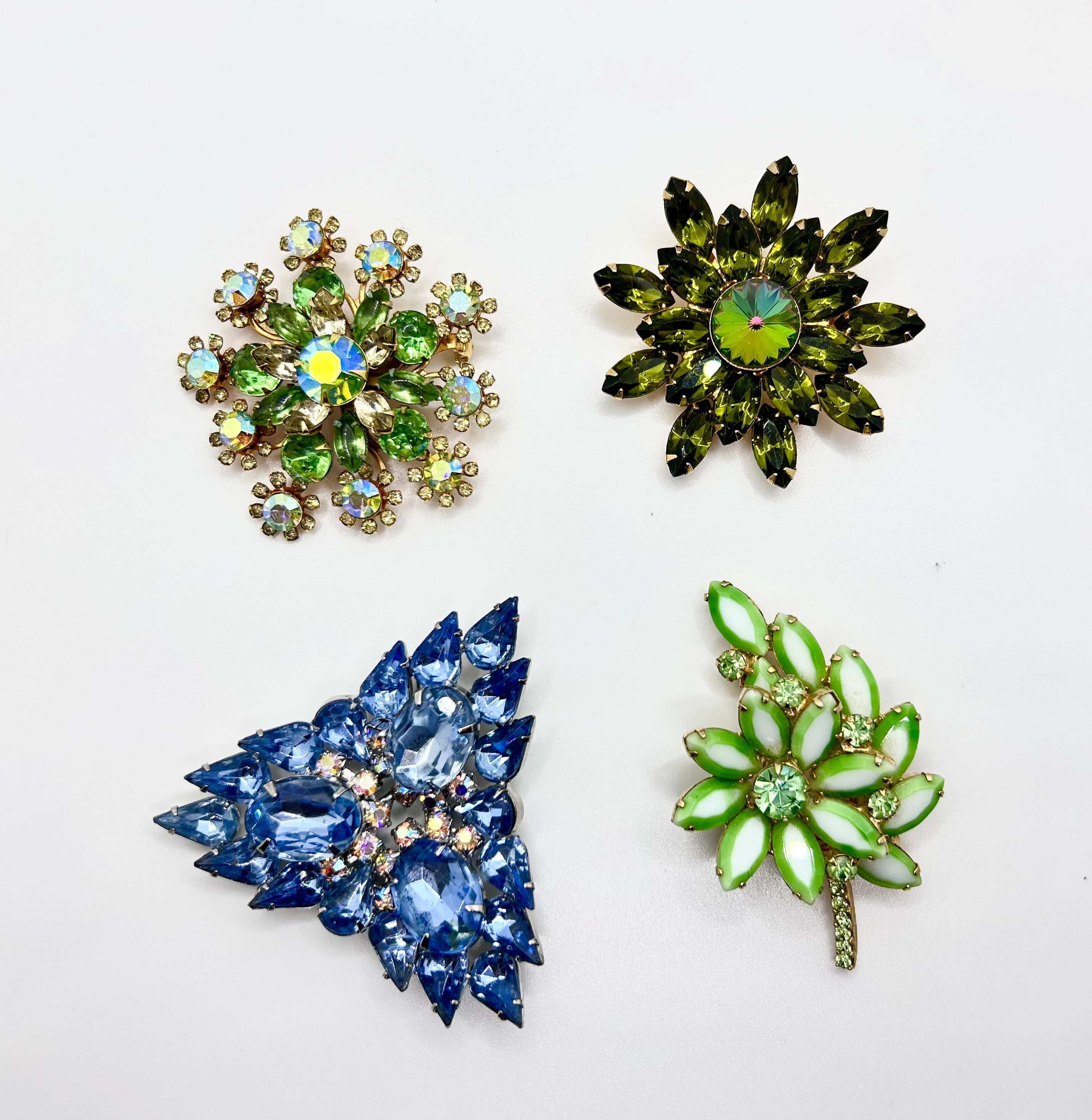 Empress Eugénie's Personal Jewels, A floral brooch of naturalistic design