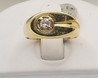 Anillo de diamantes solitario de oro amarillo de 14 quilates .25 quilates