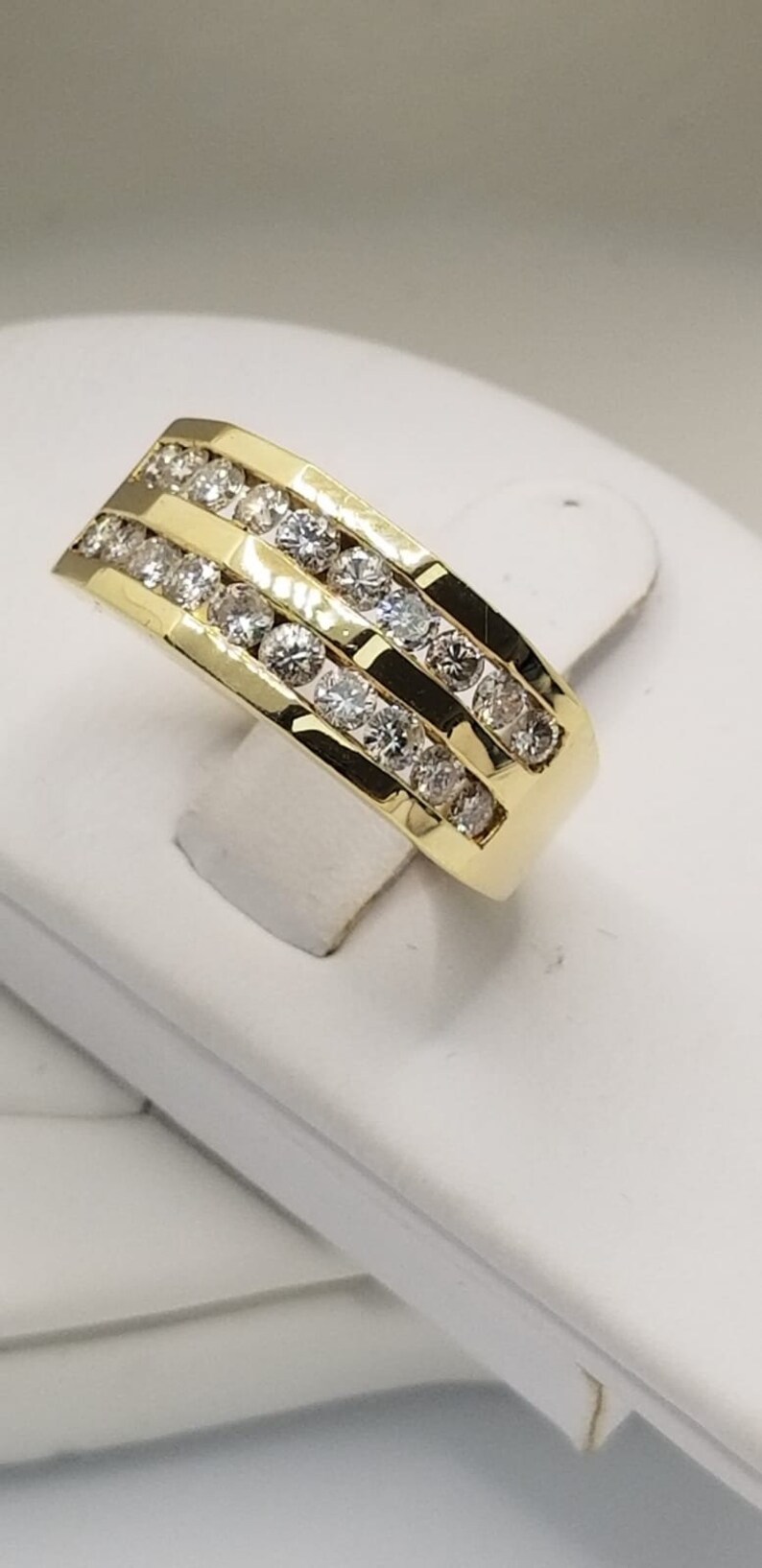 14 Karat Yellow Gold Diamond Ring 1.20 Carats image 2
