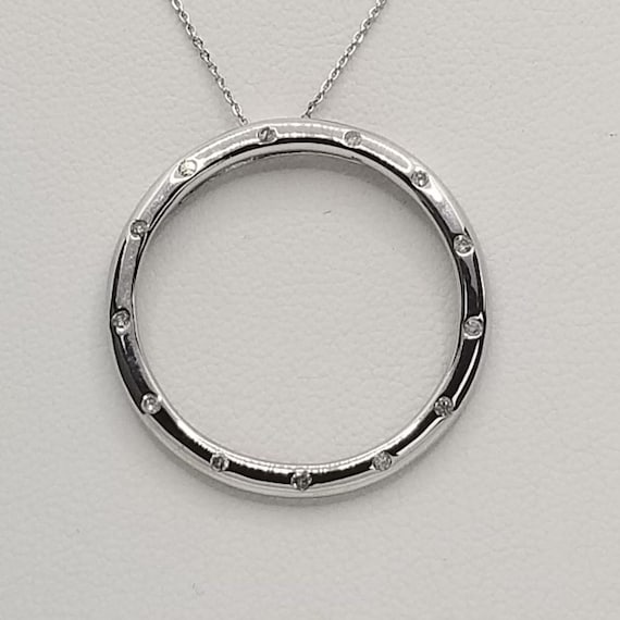14 Karat Circle Diamond Pendant Necklace Carats