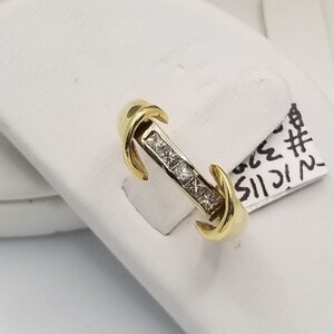 14 Karat Modern Unikat Gelbgold Prinzessin Diamant Ehering .40 Karat