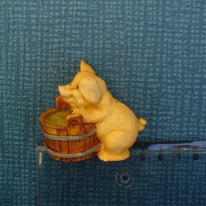 Adorabile scultura realizzata a mano ARTEFICE OTTANTA Italia 1987 Figurina di maiale immagine 6