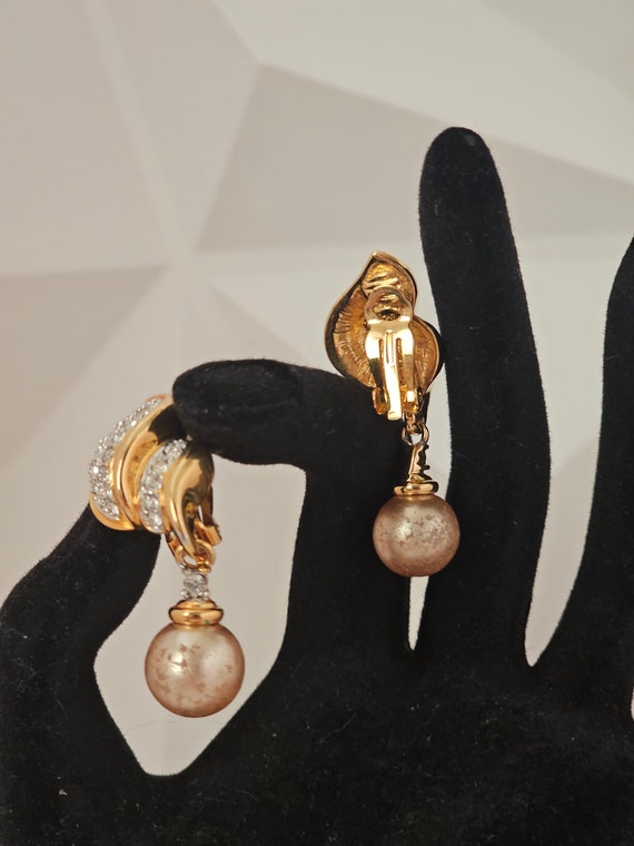 Joan Rivers faux pearls drop earrings - image 2