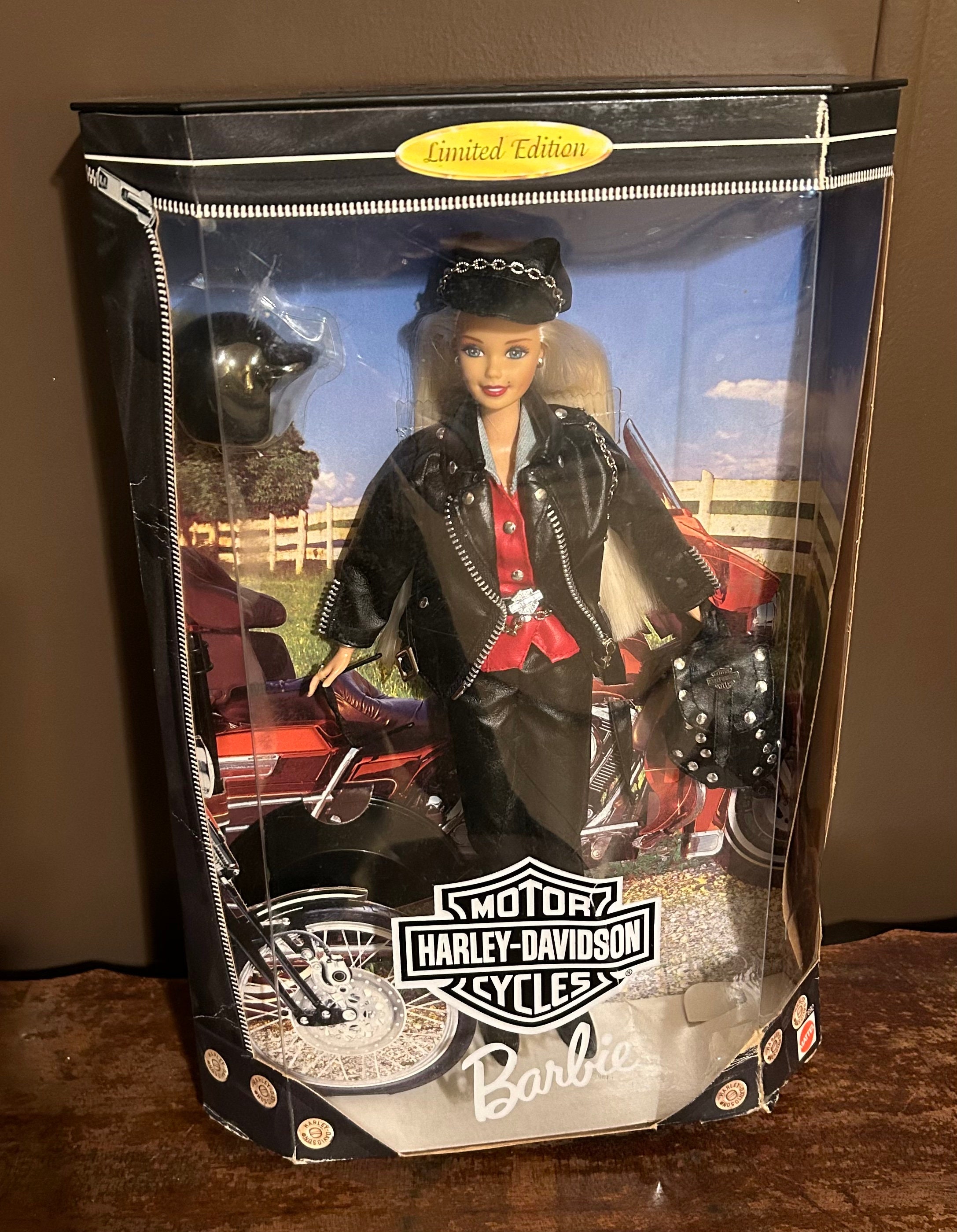 Harley Davidson Motor Cycles Limited Edition Barbie Doll 1997 Mattel 17692 New in Box